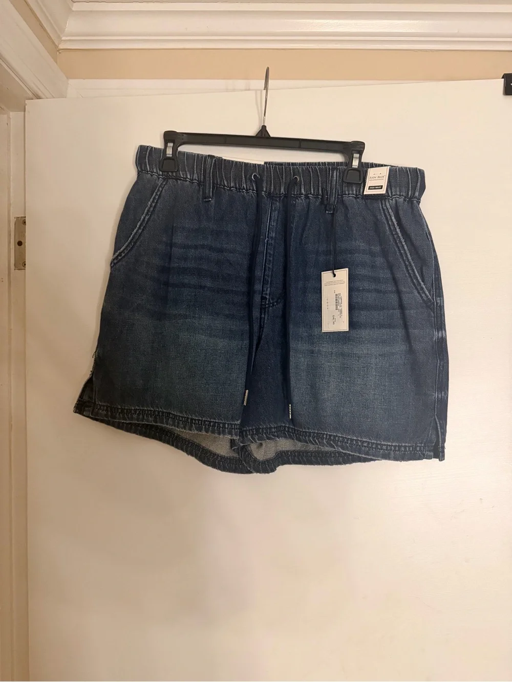 Judy Blue High Waist Pull-On Denim Shorts – Size Large NWT - Picture 1 of 5